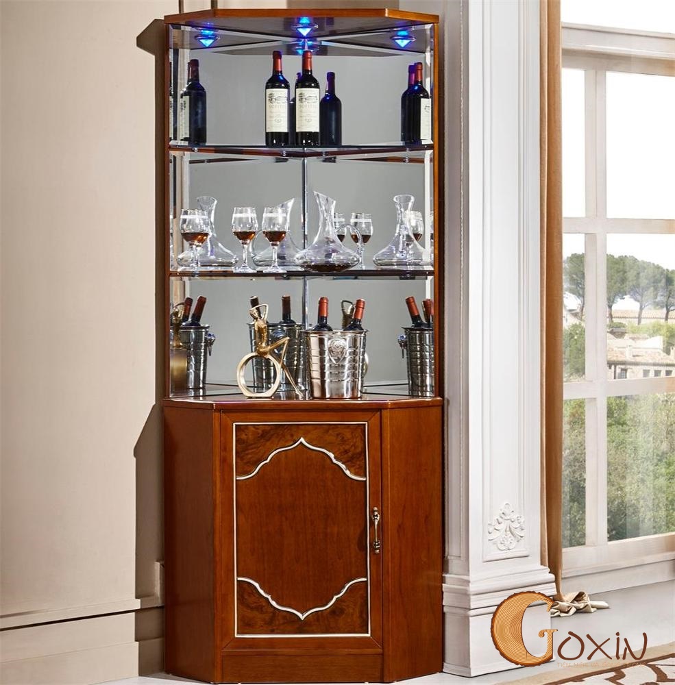 Điểm danh 4 mẫu tủ rượu gỗ đẹp cho phòng khách